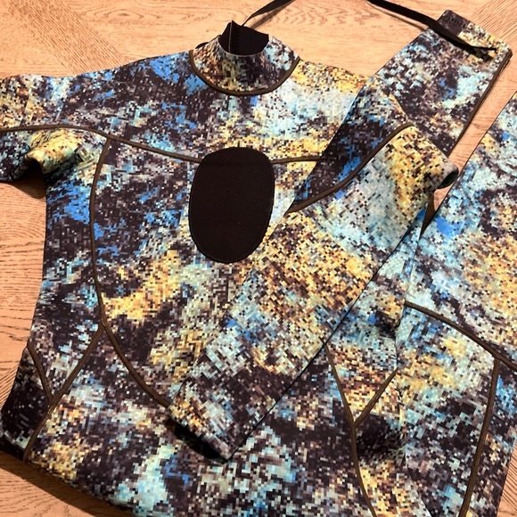 Dyung Tec Wetsuits Mens 3MM Camo Neoprene Scuba Diving One Piece Size L - Picture 5 of 9